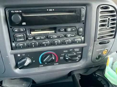 Used 2003 Ford F150 XLT RWD image 6