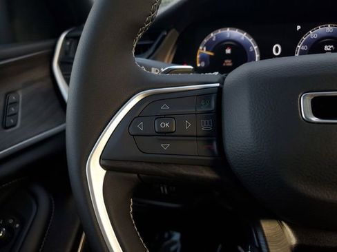 New 2026 Jeep Grand Cherokee Limited image 25