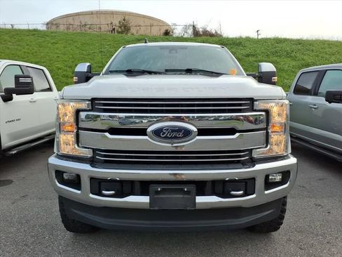 Used 2019 Ford F250 Lariat w/ Lariat Ultimate Package AWD/4WD image 12