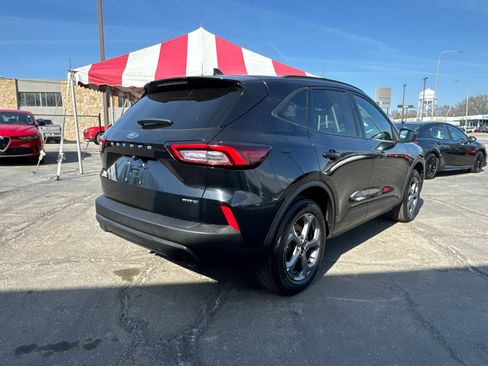 Used 2025 Ford Escape ST-Line image 5
