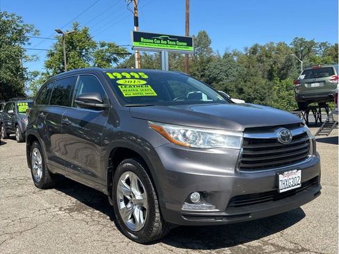 Used 2015 Toyota Highlander Limited Platinum AWD/4WD image 1