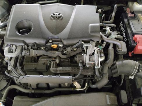 Used 2018 Toyota Camry SE image 30