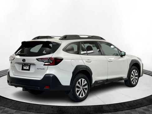 Used 2024 Subaru Outback Premium image 6
