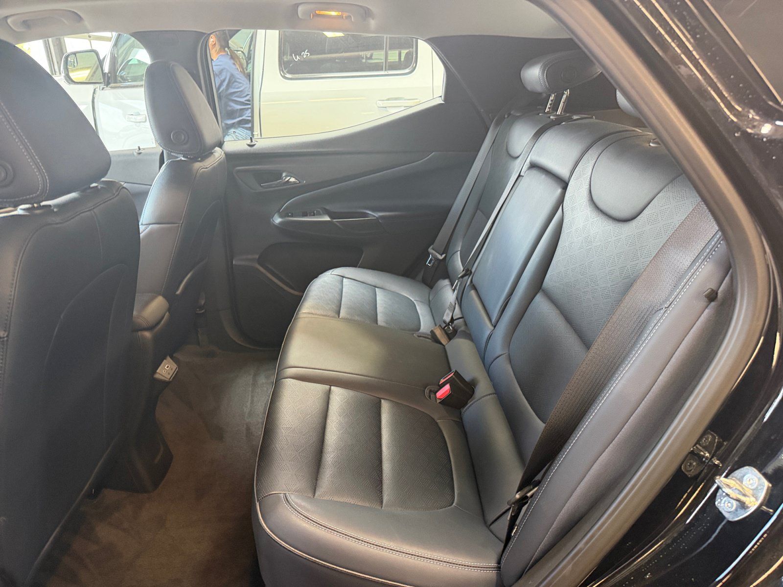 Used 2022 Chevrolet Bolt EUV Premier w/ Sun & Sound Package FWD image 14