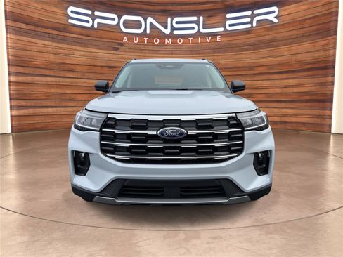 New 2026 Ford Explorer Active w/ Active Comfort Package image 9