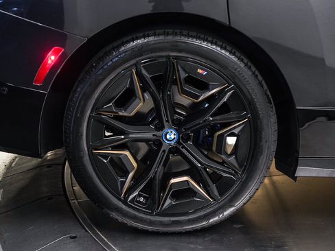 Used 2024 BMW iX M60 AWD/4WD image 11