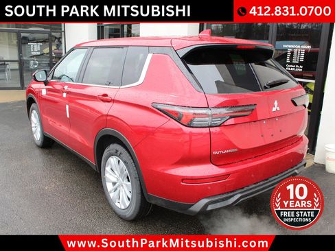 New 2026 Mitsubishi Outlander ES image 7