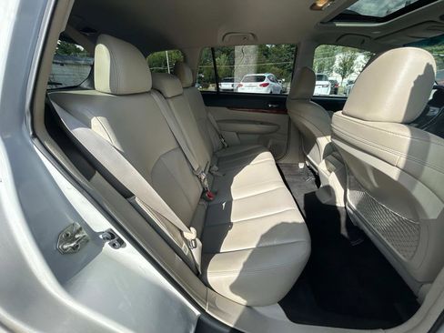 Used 2011 Subaru Outback 3.6R Limited w/ PWR Moonroof Pkg image 16