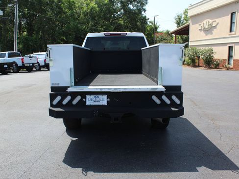 Used 2025 Chevrolet Silverado 2500 Custom w/ Custom Value Package AWD/4WD image 15