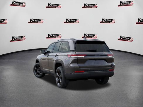 New 2025 Jeep Grand Cherokee Limited w/ Black Appearance Package image 3