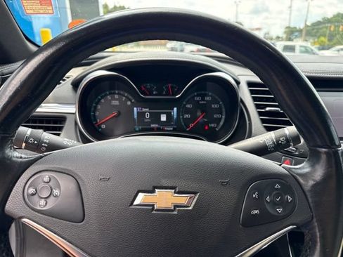 Used 2019 Chevrolet Impala Premier FWD image 18