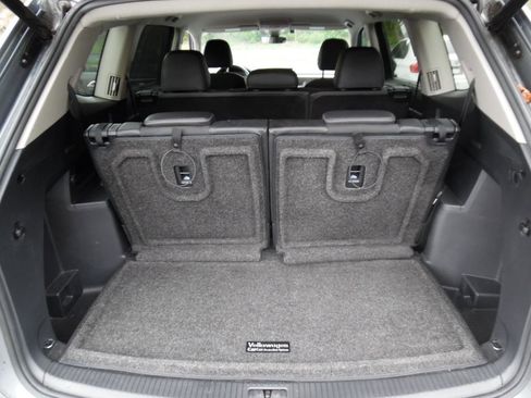 Used 2018 Volkswagen Atlas SE image 25