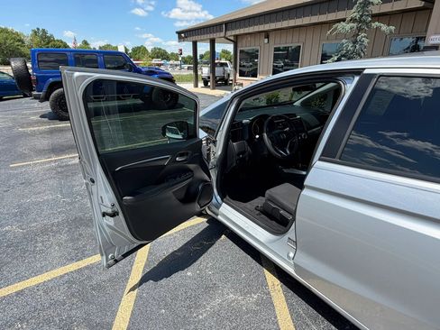 Used 2015 Honda Fit EX image 19