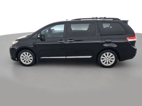 Used 2014 Toyota Sienna Limited w/ Limited Premium Package image 8