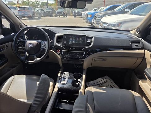 Used 2021 Honda Pilot Touring image 4