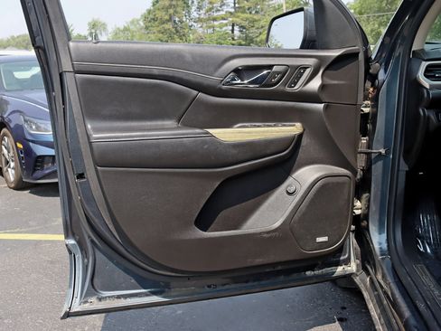 Used 2019 GMC Acadia Denali w/ Technology Package AWD/4WD image 36