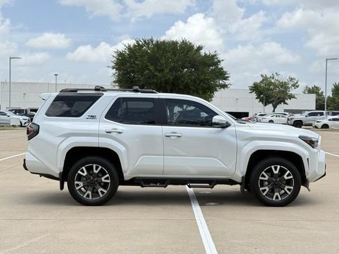 Used 2025 Toyota 4Runner TRD Sport AWD/4WD image 5