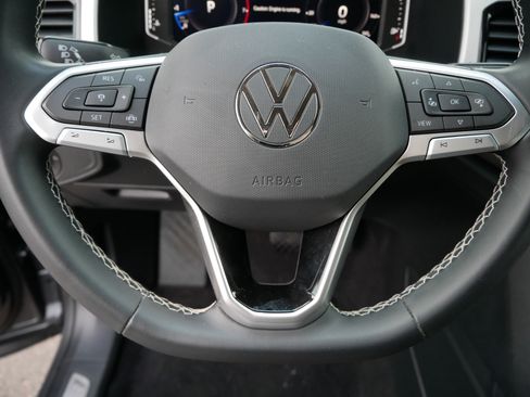 Certified 2023 Volkswagen Atlas SE image 24