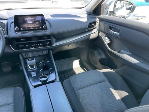 Certified 2025 Nissan Rogue SV AWD/4WD image 10