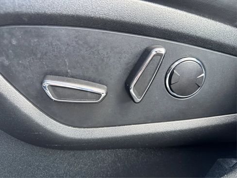 Used 2020 Lincoln Nautilus Reserve AWD/4WD image 23