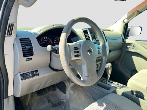 Used 2014 Nissan Frontier SV w/ SV Value Truck Package image 34