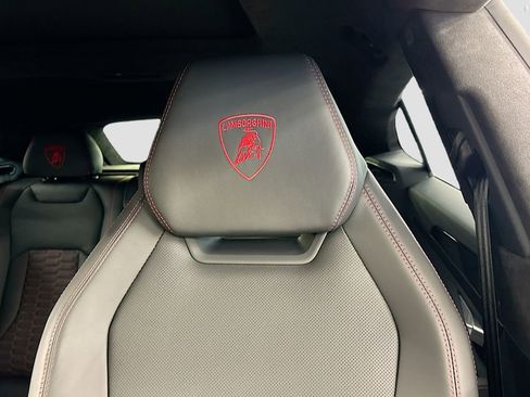 Used 2024 Lamborghini Urus S AWD/4WD image 27