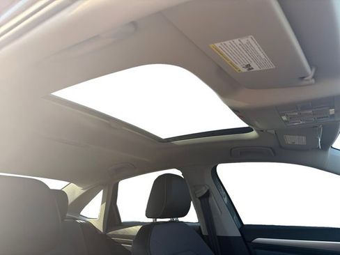 New 2025 Volkswagen Jetta SE image 16