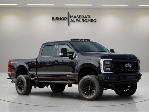 Used 2023 Ford F350 Lariat w/ Lariat Ultimate Package image 1