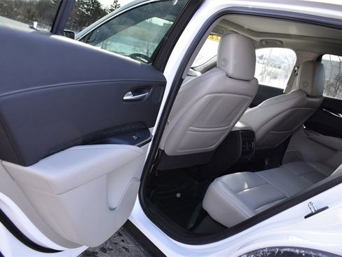 Used 2022 Cadillac XT4 Premium Luxury image 29