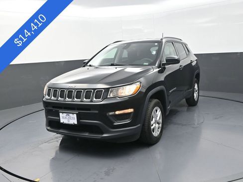 Used 2018 Jeep Compass Sport AWD/4WD image 4
