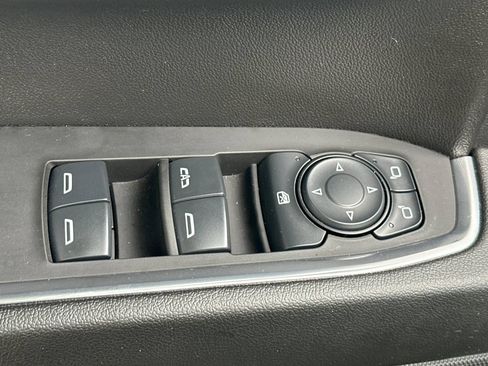 Used 2025 Chevrolet Silverado 1500 LT Trail Boss w/ LT Trail Boss Premium Package AWD/4WD image 11