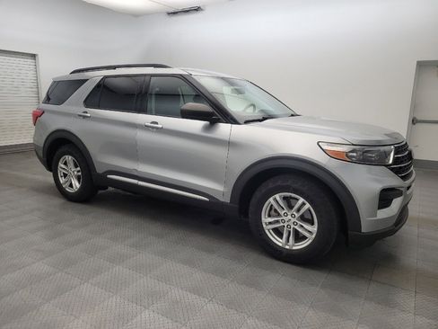 Used 2020 Ford Explorer XLT RWD image 11