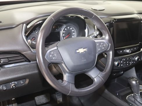 Used 2020 Chevrolet Traverse LT image 5