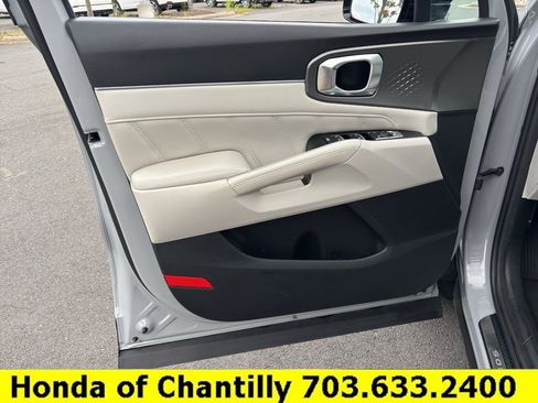 Used 2023 Kia Sorento SX AWD/4WD image 22