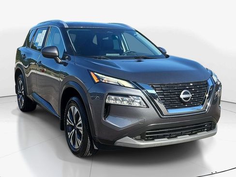 Used 2023 Nissan Rogue SV w/ SV Premium B Package FWD image 3