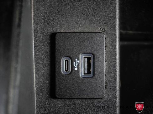 Used 2022 Ford F350 Platinum w/ FX4 Off-Road Package AWD/4WD image 47