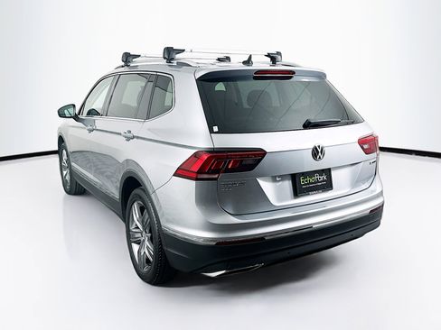 Used 2020 Volkswagen Tiguan SEL w/ 3rd Row Seat Package image 5