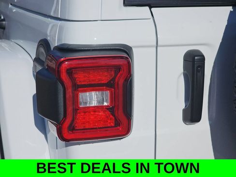 New 2026 Jeep Wrangler Unlimited Rubicon AWD/4WD image 39