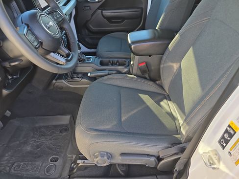 Used 2024 Jeep Wrangler Sport S image 20