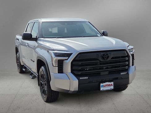 Used 2025 Toyota Tundra SR5 w/ SR5 Premium Package image 3
