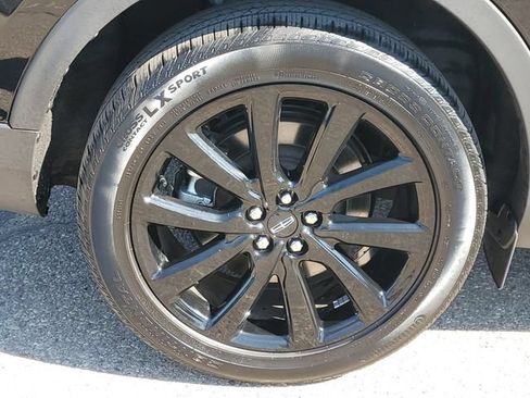 Used 2023 Lincoln Nautilus Reserve w/ Monochromatic Package AWD/4WD image 36