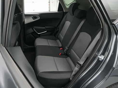 Used 2025 Kia Soul LX FWD image 19