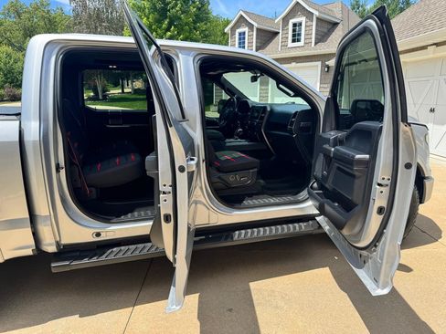 Used 2017 Ford F150 XLT w/ Equipment Group 302A Luxury AWD/4WD image 19