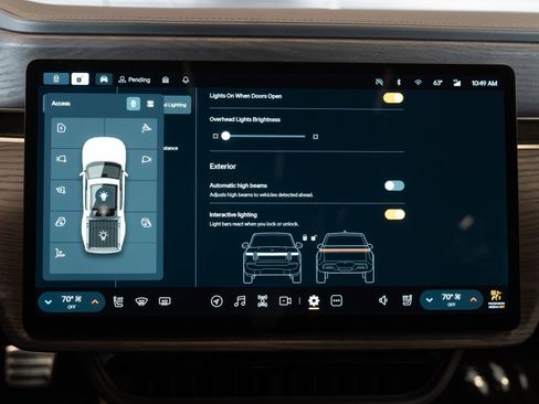 Used 2023 Rivian R1T Launch Edition image 18