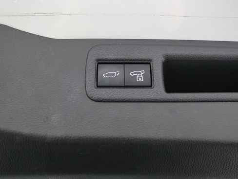 Used 2021 Toyota Venza XLE w/ Softex Package AWD/4WD image 14