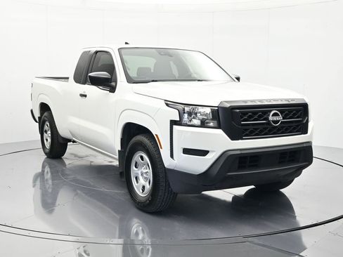 Used 2022 Nissan Frontier S RWD image 3