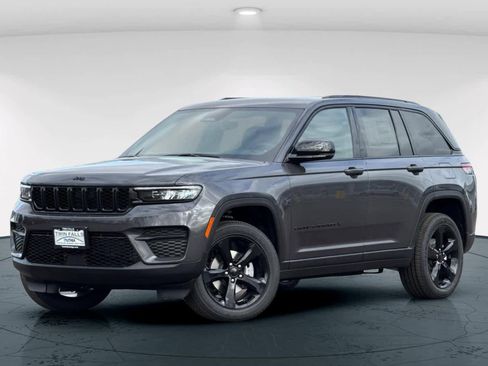 New 2025 Jeep Grand Cherokee Altitude image 1