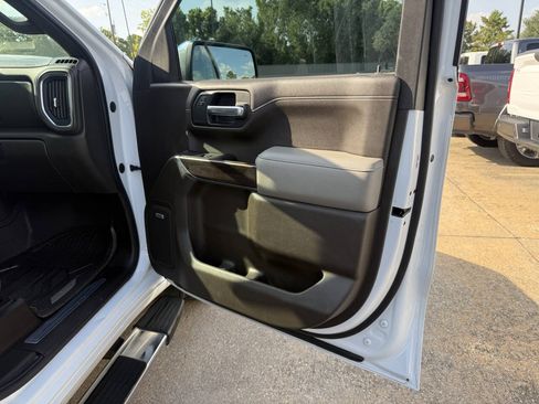 Used 2020 GMC Sierra 1500 SLT AWD/4WD image 11