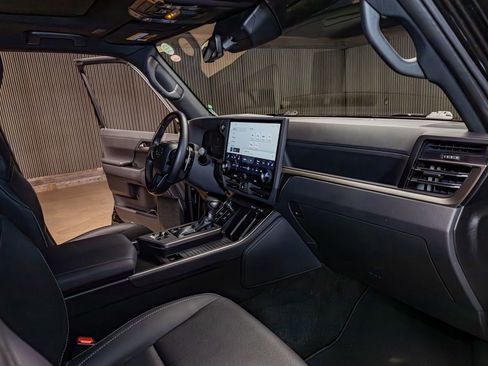 Used 2024 Lexus GX 550 w/ Cold Area Package image 14