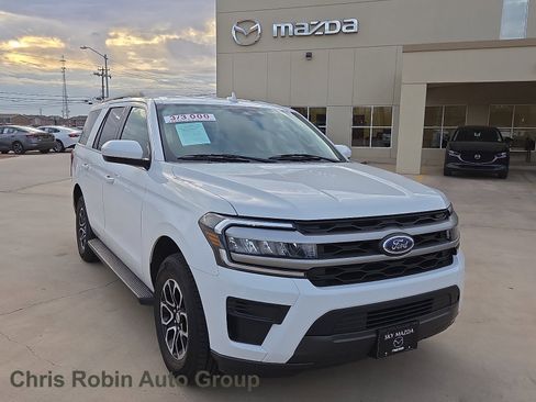 Used 2024 Ford Expedition XLT image 1